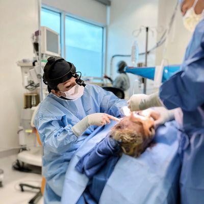 In the operating room with Dr. Goretti Ho Taghva