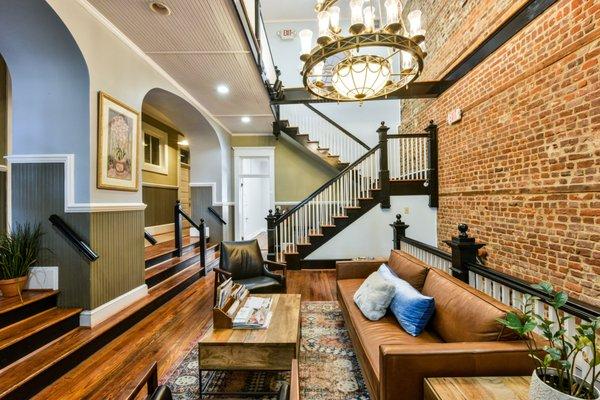 Ascot Diamonds Charleston