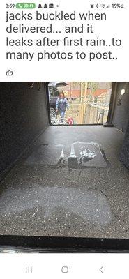 Water leaks in the "Dry Storage "