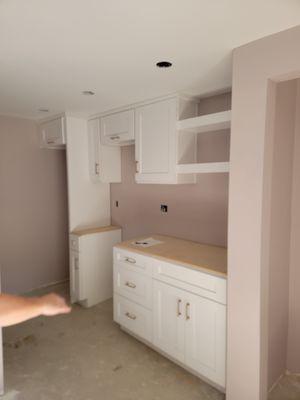 Cabinet Installer