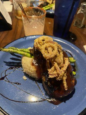 Levi's Gastrolounge & Bar