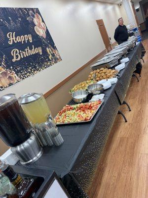 I had Roasted Chicken, Rice and Gondolas, Pull Pork, Mash Potatoes, Green Bean, Salad, Fruits, Rolls, Sweet Tea and Lemonades.