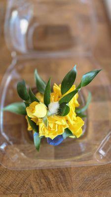 Wrist corsage
$60 ~75