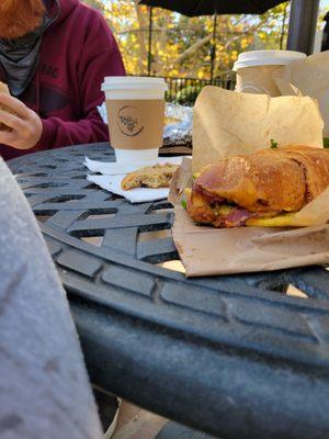 Honey Cup Coffeehouse & Creamery