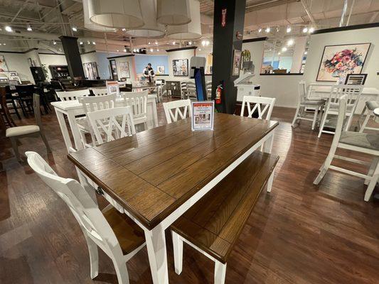 Cardi's Furniture & Mattresses - South Attleboro