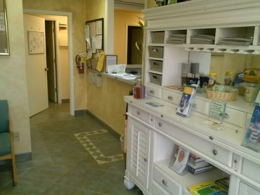 Lobby, free delicious tea!!