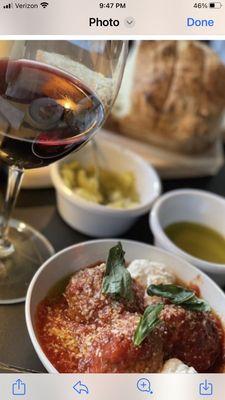 Meatballs with ricotta