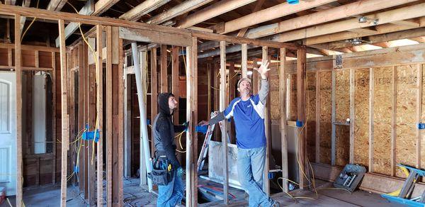 TL Davis Electric & Design