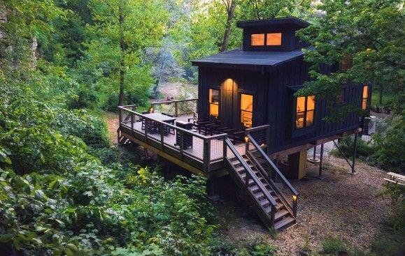 Treehouses at Starved Rock