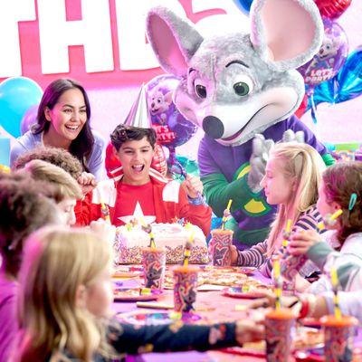 Chuck E Cheese's