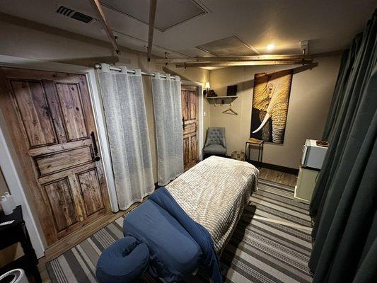 Calm and relaxed atmosphere help to promote beneficial of massage