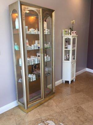 Loving the new cabinets and wall color!!