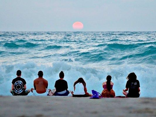 Master the Art of FUN & Re-Treat
Explore - Adventure - BE 
#RozbodyfitReTreat #meditation