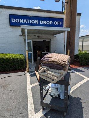 Continuing to drop off a lot of stuff to this Goodwill on Northside Drive as a result of our move full-time back to Atlanta.