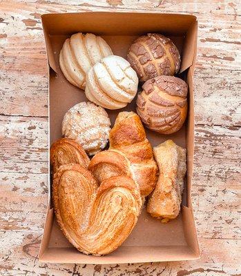 La Monarca Bakery & Cafe