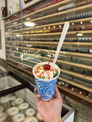 Single Scoop Sundae
