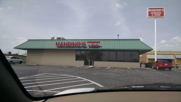Mancino's Pizza & Grinders
