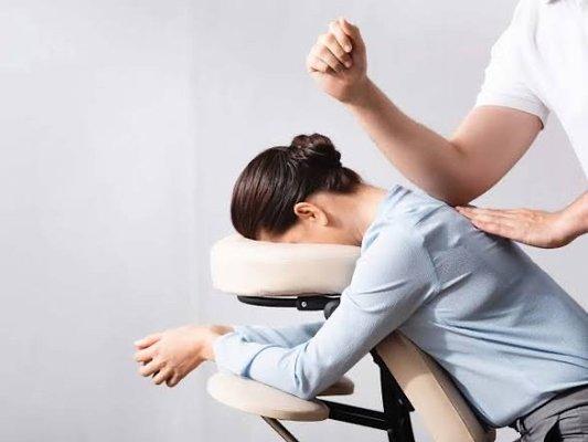 Chair massages are quick, efficient way to relieve head, neck and shoulder pain