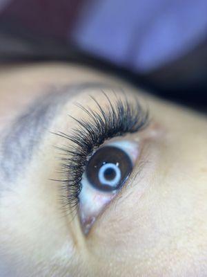 Wispy Hybrid Lash Extensions