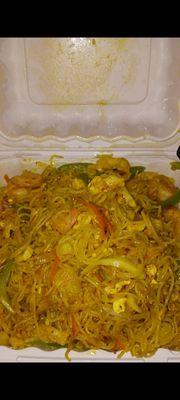 Very good Singapore Rice Noodles. Spicy and very tasty.