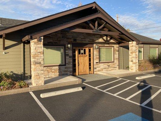 Jacob O. Layer Family Dentistry front of the building