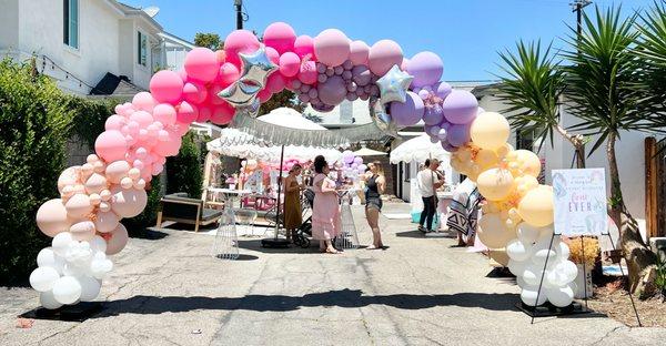 Unicorn Rainbow Arch for a 4th birthday festivity