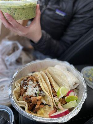 Mercado Azteca & Deli