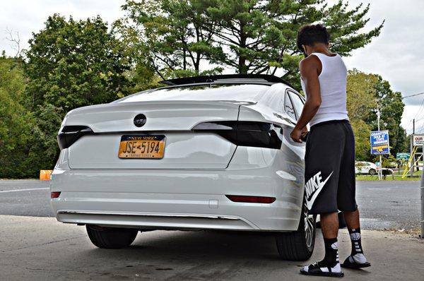 Customer happy with his Volkswagen wash and wax