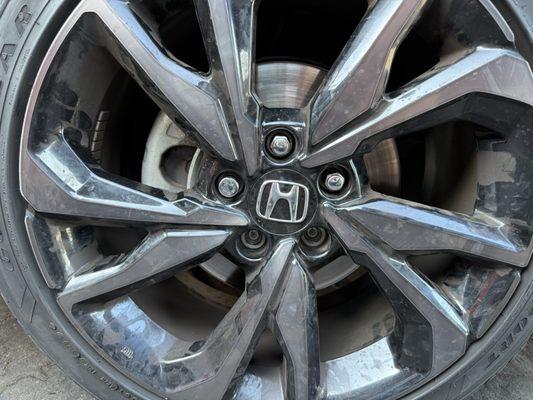 Manny's Tires & Wheels