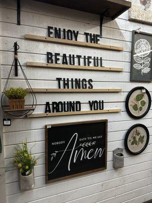 Little Bluebird Vintage Boutique