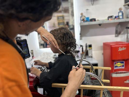 Cisco's Pitstop Barbershop