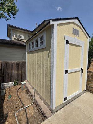 Side widows allow evening light for as much light as possible.