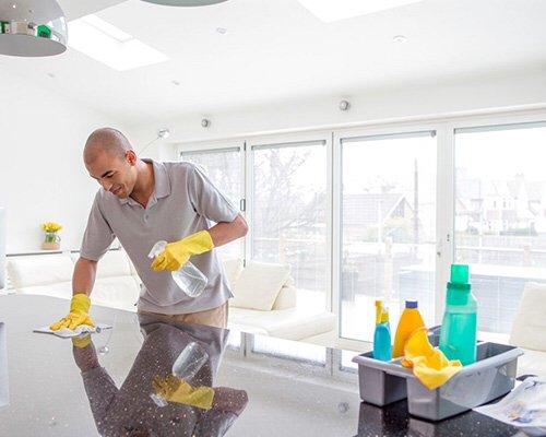 Skinny Man Cleaning Service