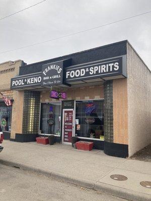 Frankies Bar and Grill