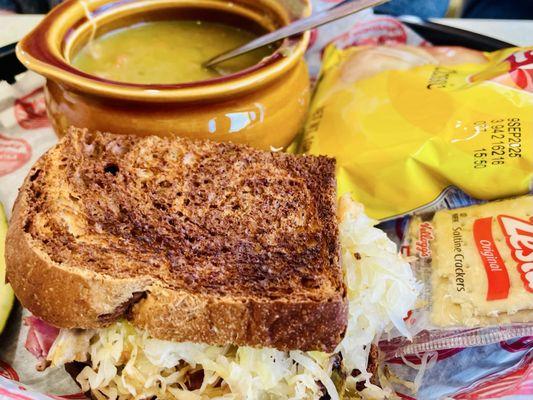 Reuben: 1/2 Sandwich & Soup