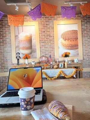 La Monarca Bakery & Cafe