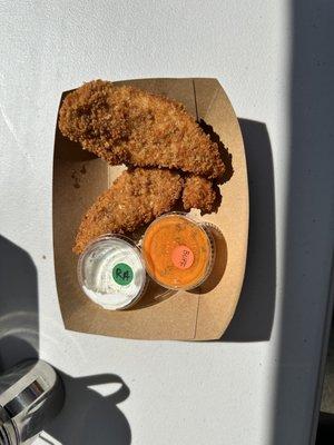 Ranch + Buffalo! Ain't nothin' but a chicken wing!!!
...minus the wing, replaced with a tender!