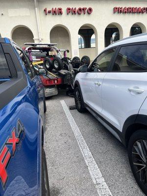 Jerk tow truck driver