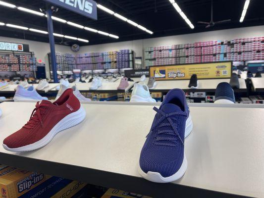 SKECHERS Warehouse Outlet