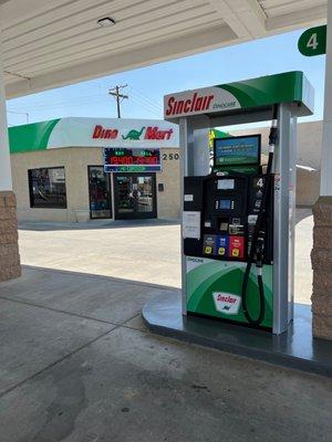 Sinclair Gas Station