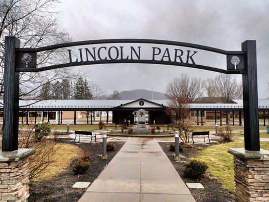 Entrance from State Street.