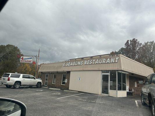 Four Seasons Restaurant