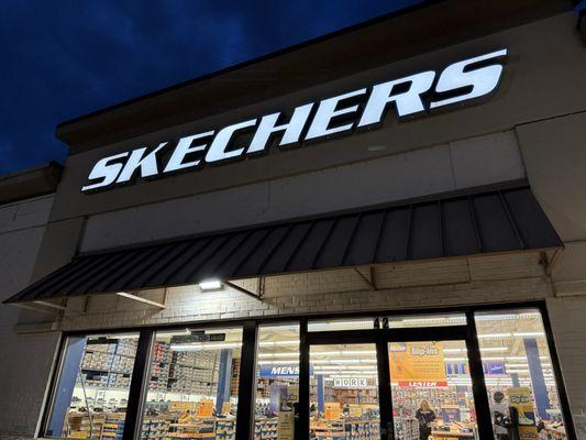 SKECHERS Warehouse Outlet