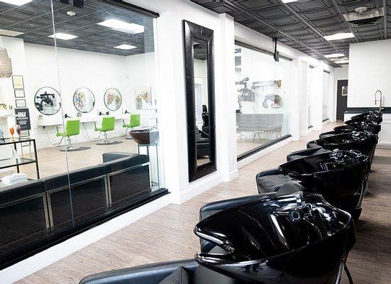 Relaxing Shampoo Room