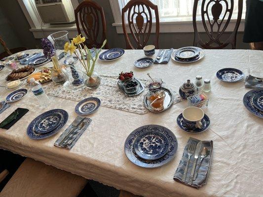 Table for eight guests