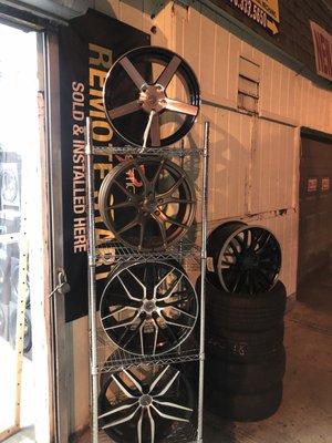 Lenin auto sound & tint