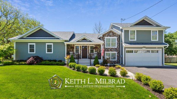 FOR SALE; 2 Barbara Ter, Middletown, NJ
4Bed, 2.5Bath, 2,716sqft
$859,000
