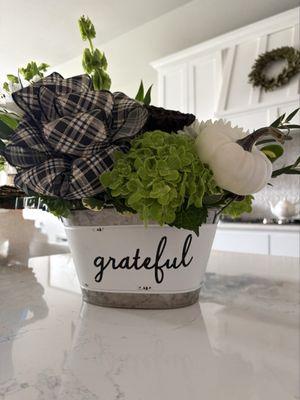 The flowers came just as anticipated! Beautiful.