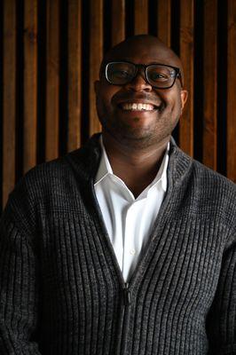 J Smiles Dental Implant Studio