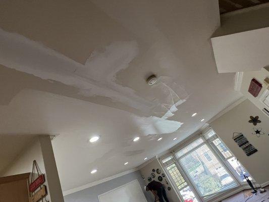 Repair a dry wall and repaint